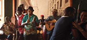 Cuba_Holguin_music_dance_people-1024x683